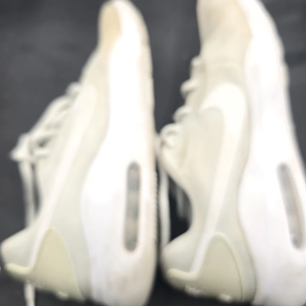 Nike White Sneakers with Air‎ Max Cushioning